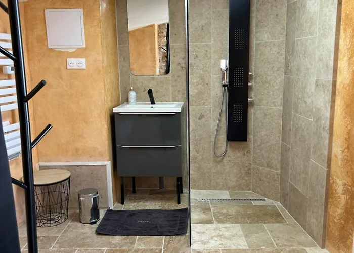 Le Perchoir Nocturne Nocleg ze śniadaniem *